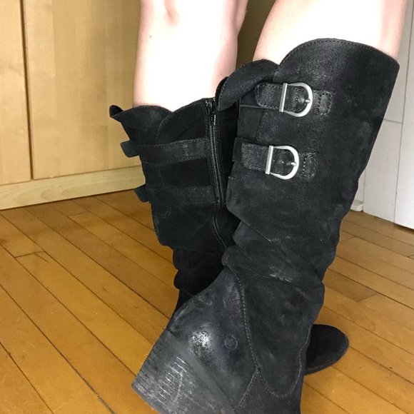 Knee-high black leather Börn boots. Size 8. - Picture 3 of 4